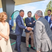 El ministro de Industria, con el mayor corredor de electrolineras de Galicia